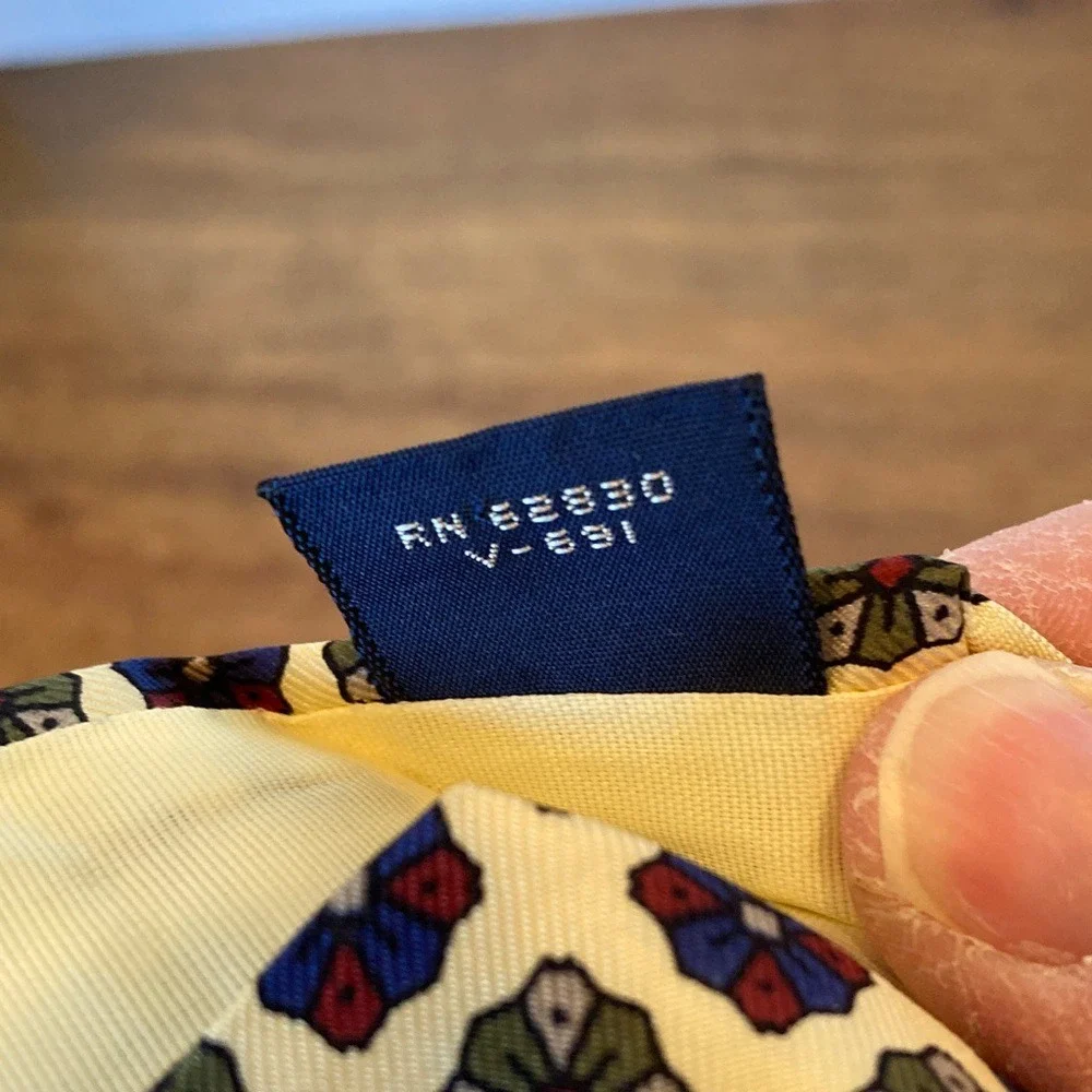 Lands End‎ Mens Silk Yellow Burgundy Blue Patterned Tie 57